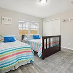 Spacious San Antonio Retreat With Private Patio!